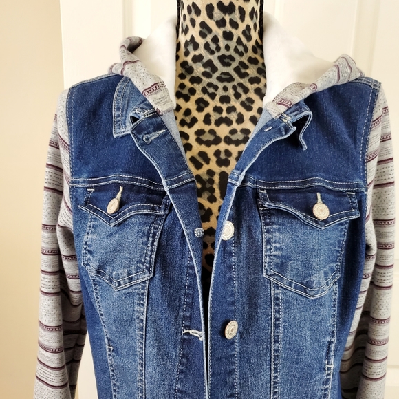 Wallflower Fleece Jean Jacket - Picture 4 of 15